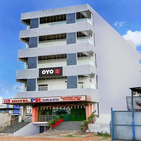 Hotel O Pr Grand Khammam Екстер'єр фото