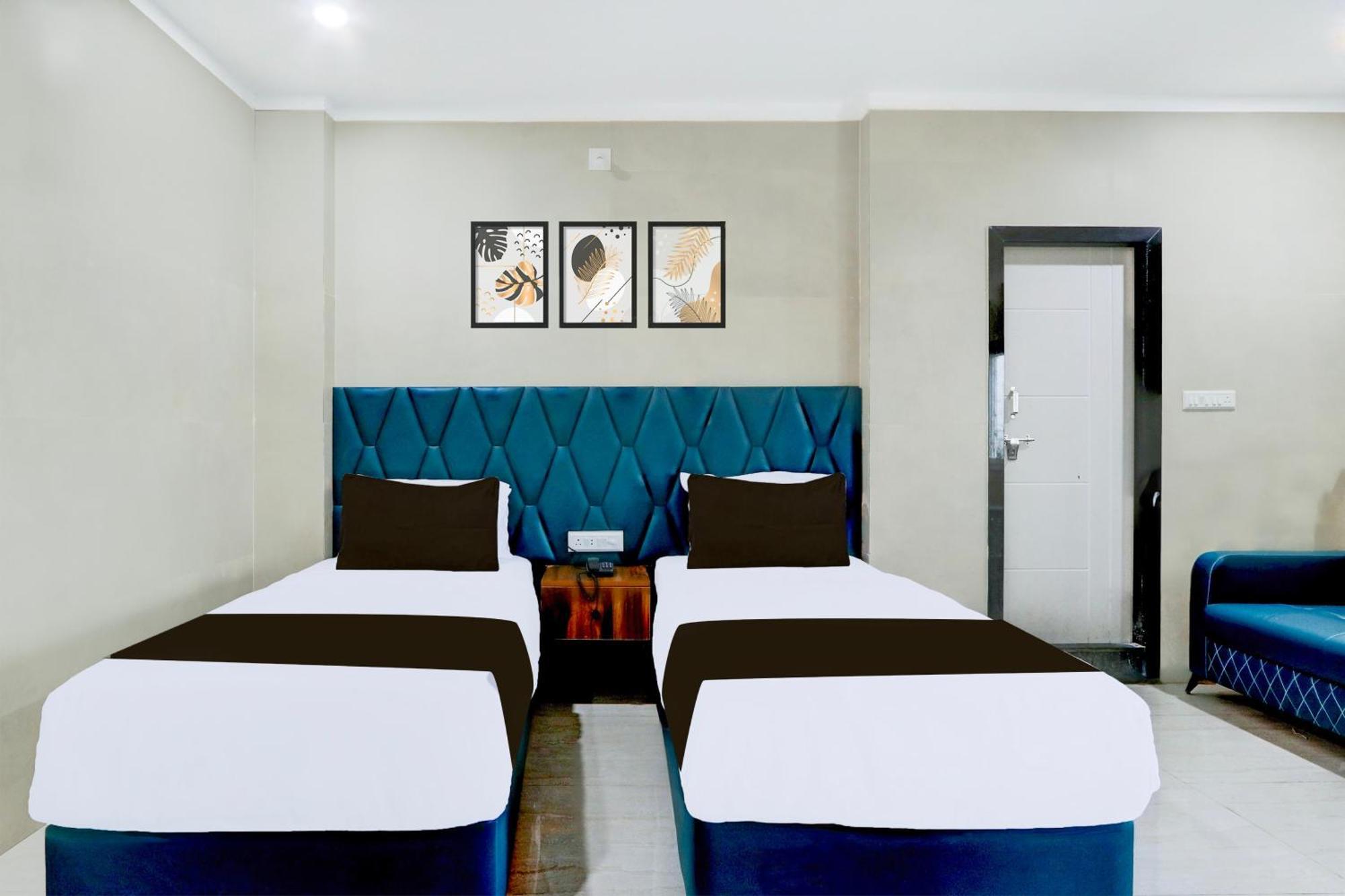 Hotel O Pr Grand Khammam Екстер'єр фото