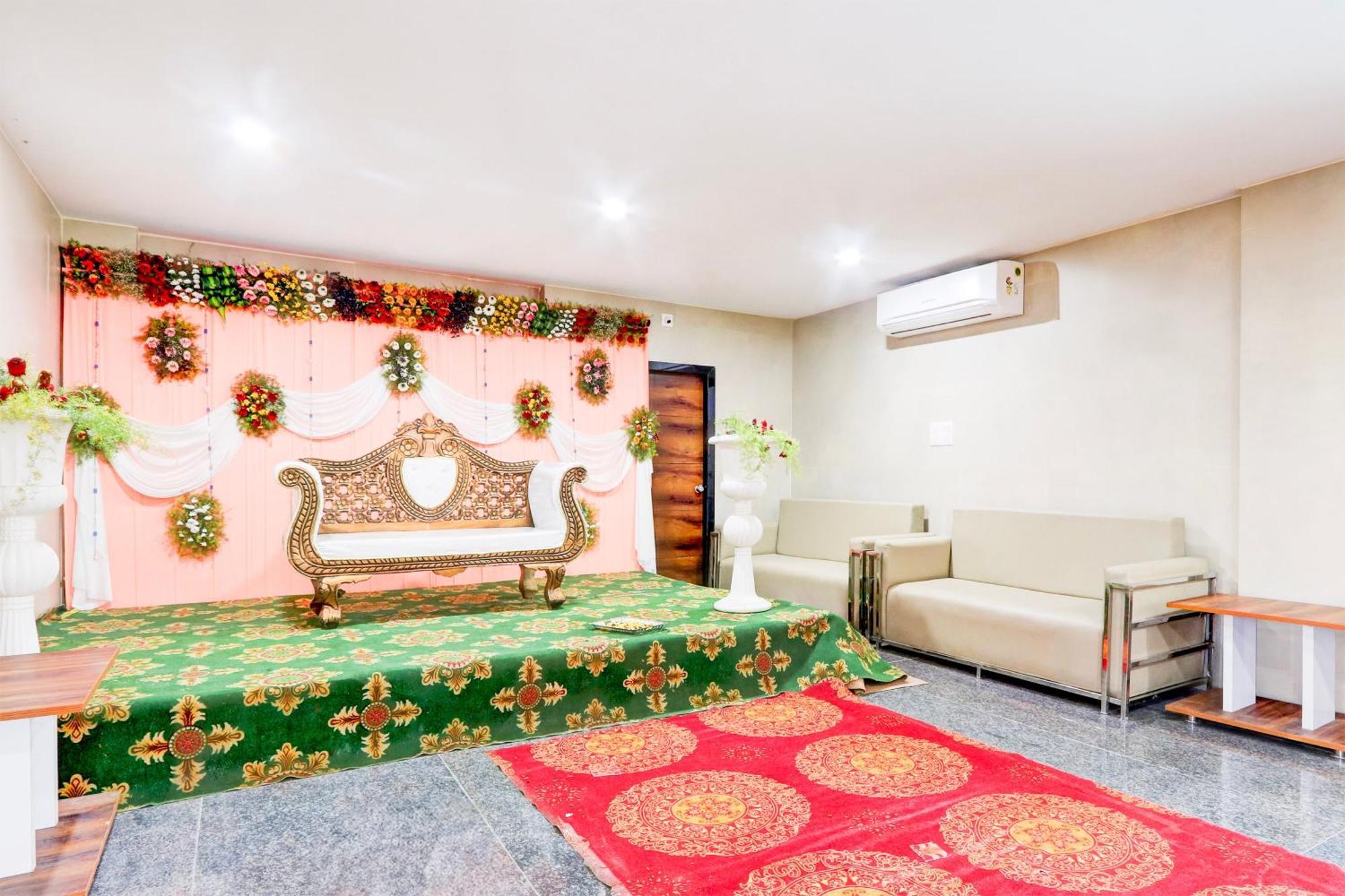 Hotel O Pr Grand Khammam Екстер'єр фото