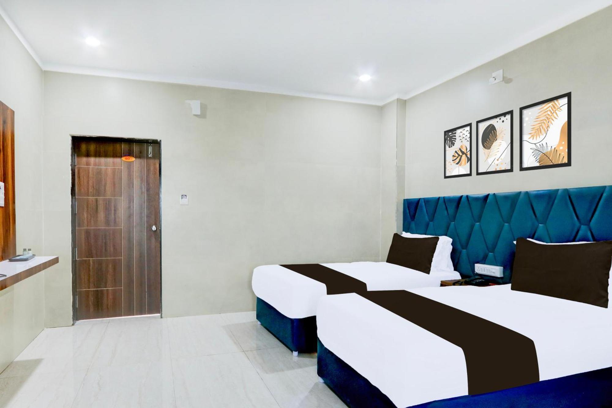 Hotel O Pr Grand Khammam Екстер'єр фото